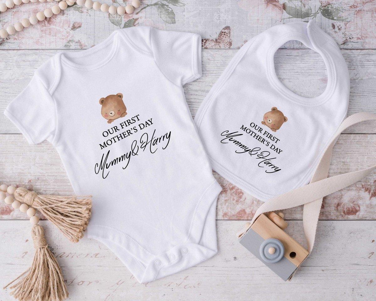 First Mother's Day Baby Vest, Mothers Day Baby Grow, My 1st Mothers Day, Mothers Day Bodysuit, First Mothers Day Gift, Bear Baby Outfit - Amy Lucy