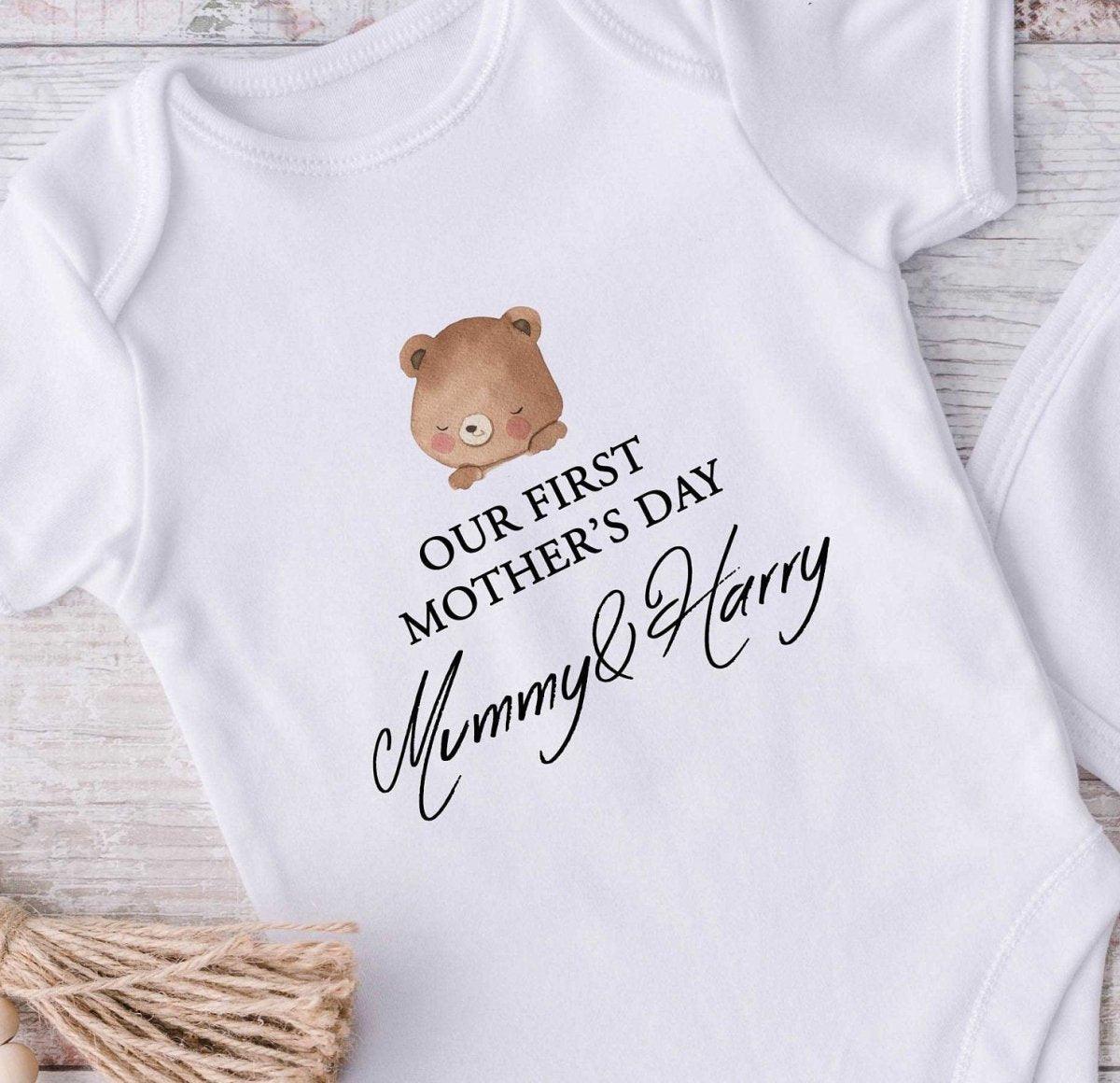 First Mother's Day Baby Vest, Mothers Day Baby Grow, My 1st Mothers Day, Mothers Day Bodysuit, First Mothers Day Gift, Bear Baby Outfit - Amy Lucy