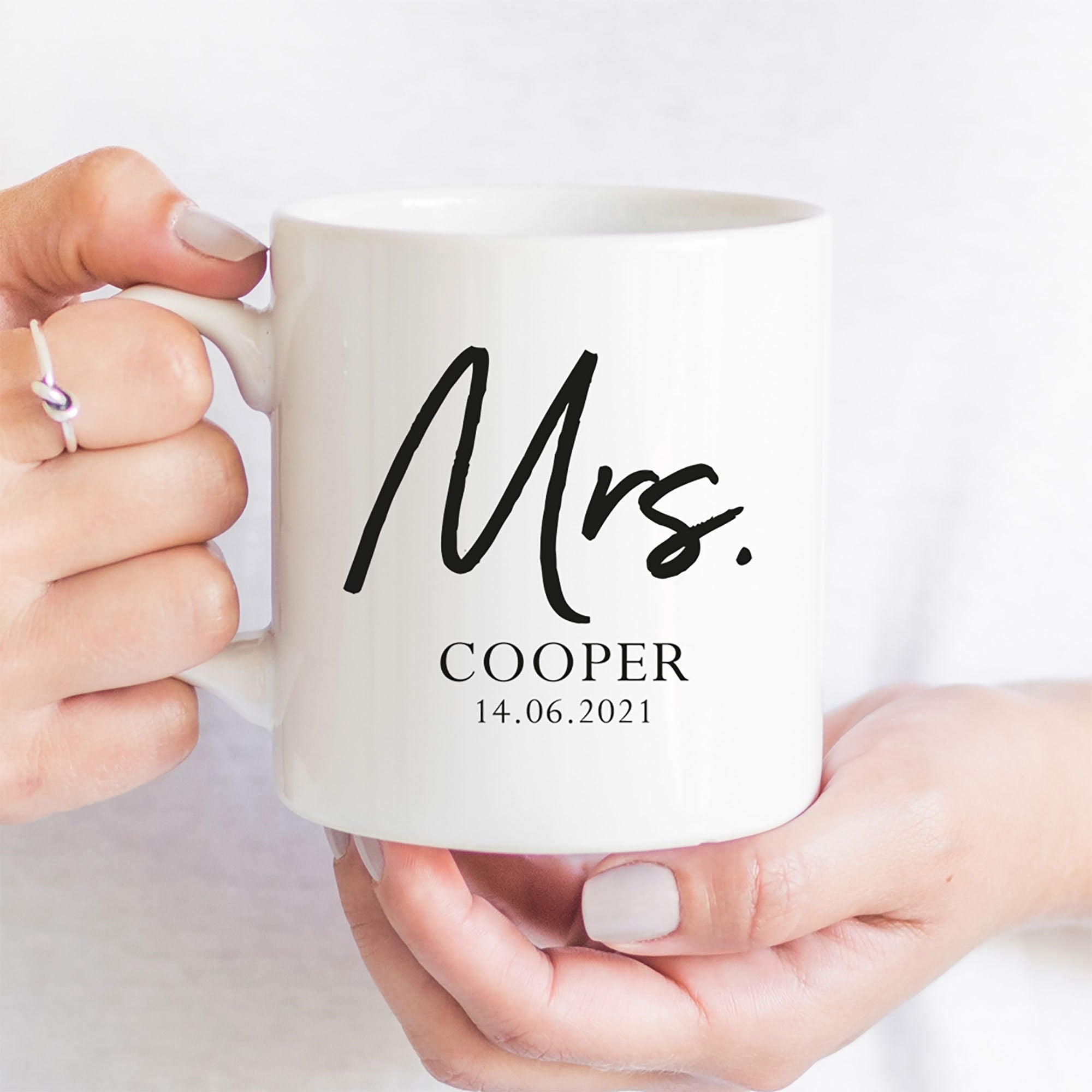 Personalised Mr and Mrs Mugs, Bride to Be Mug, Wedding Gift Mugs, Mr and Mrs Gifts, Small Wedding Gift, Couple Gifts, New Couple Gift